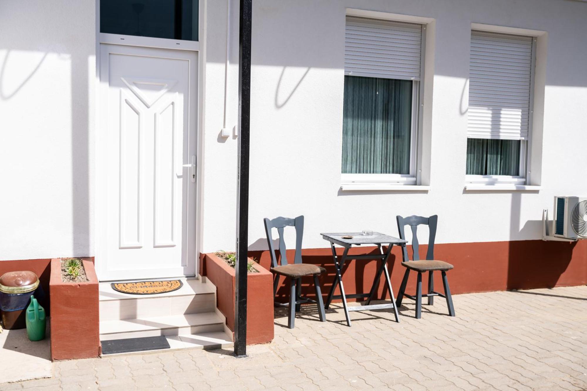 Winestone Corner Apartment Debrecen Exterior photo